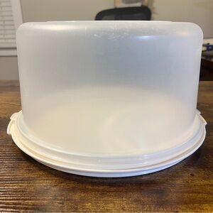 Vintage Rubbermaid Servin Saver Round Cake Carrier Almond